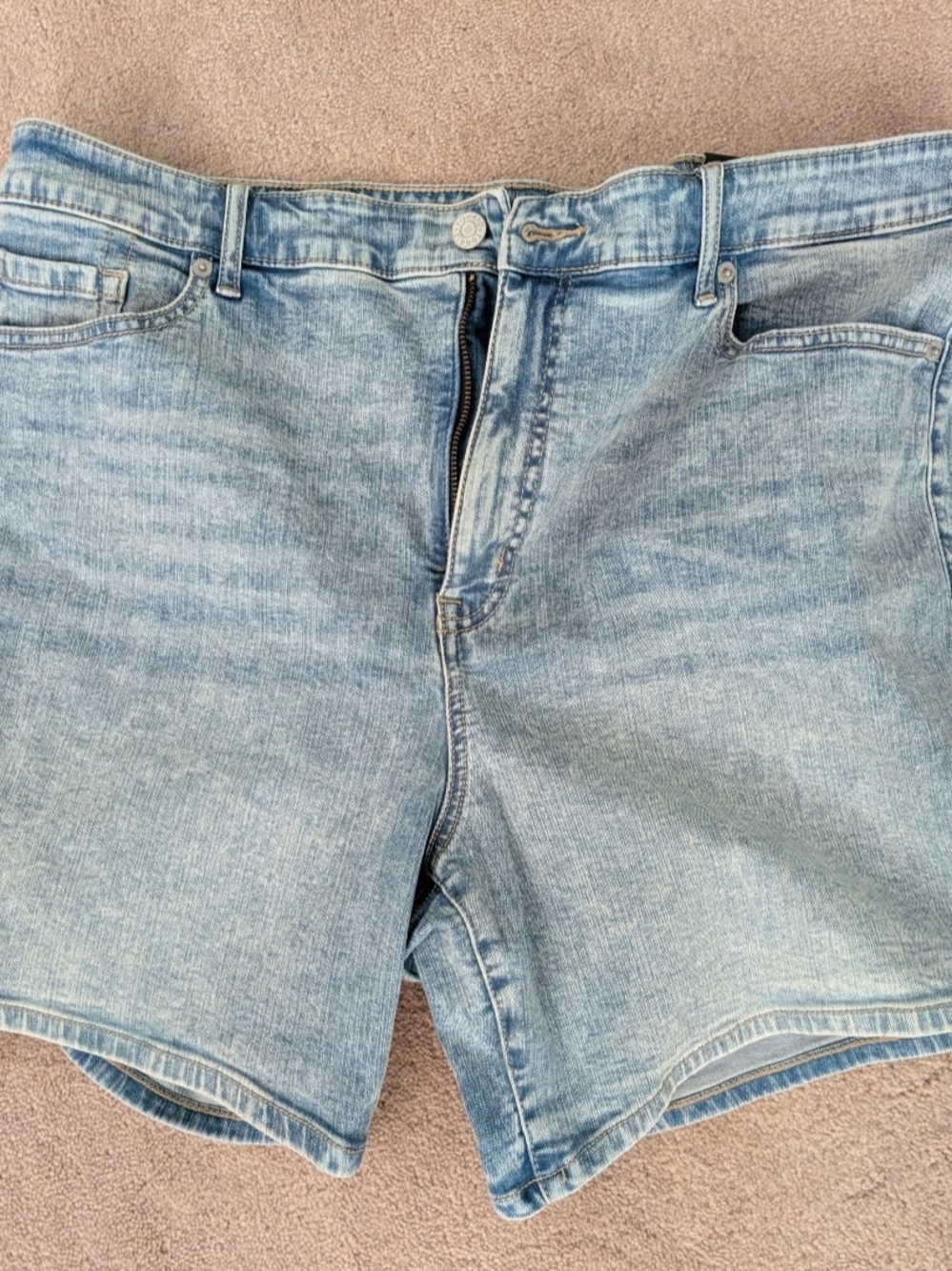 NWT torrid Light Blue Relaxed Denim Shorts